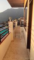 Lavish Inn