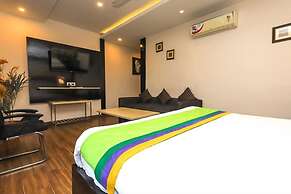 Lavish Inn