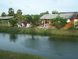 Coconut Valley Bed & Breakfast
