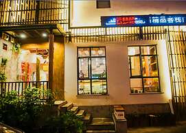 Yun Meng Qi  Inn