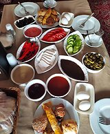 Sark Ciragan Konak