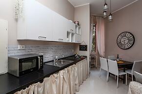 American Uni 2Br Lovely Apt