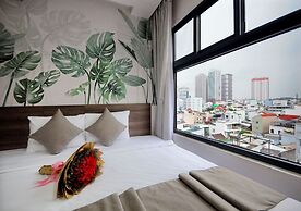 Mega Light Hotel