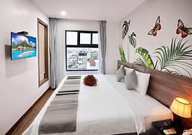 Mega Light Hotel