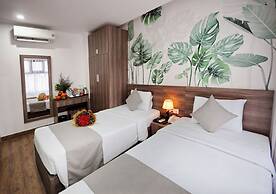 Mega Light Hotel