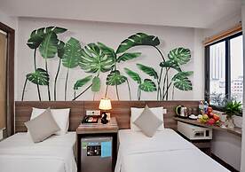 Mega Light Hotel