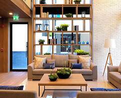 B Stay Hotel