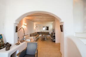 Beautiful Villa at Panormos