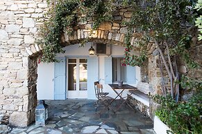 Beautiful Villa at Panormos