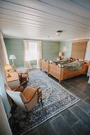 Helgaker Gård