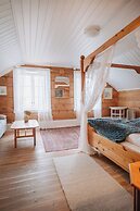 Helgaker Gård