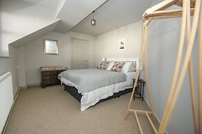 Arundel Mews Parking by Brighton Holiday Lets