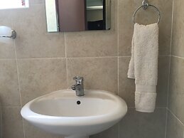 Yana Bed & Breakfast