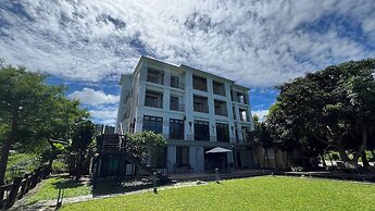 Sinasera Resort