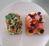 Tante Tut & Onkel E Hotel
