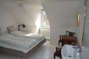 Tante Tut & Onkel E Hotel
