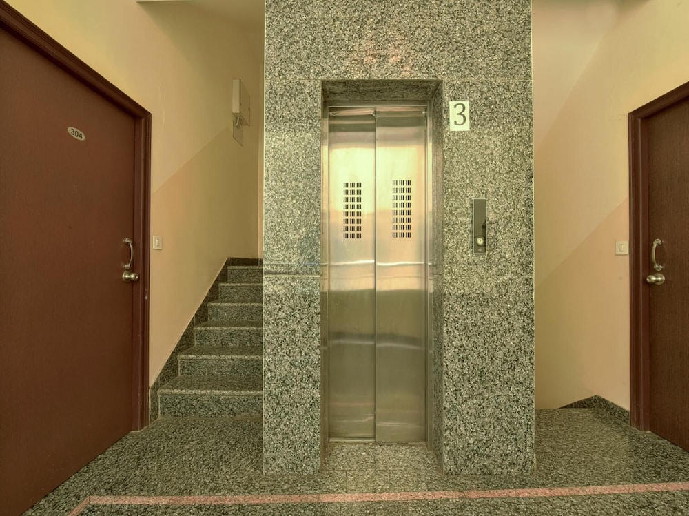 Hotel Golden Leaf