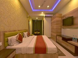Hotel Golden Leaf