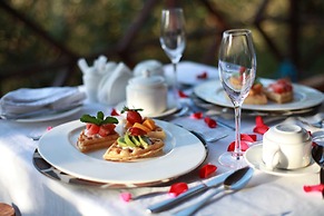 Emayian Luxury Camp
