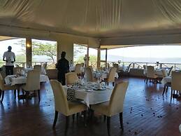 Emayian Luxury Camp