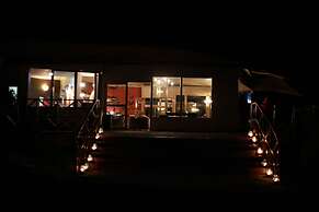 Emayian Luxury Camp