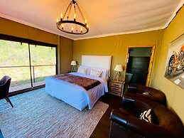 Emayian Luxury Camp