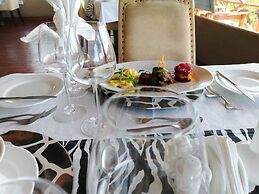Emayian Luxury Camp