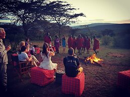 Emayian Luxury Camp