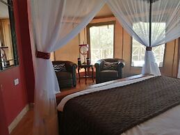 Emayian Luxury Camp