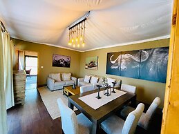 Emayian Luxury Camp