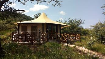 Emayian Luxury Camp