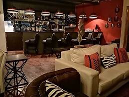 Emayian Luxury Camp