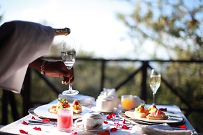 Emayian Luxury Camp