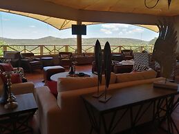 Emayian Luxury Camp