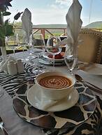 Emayian Luxury Camp