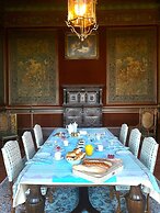 Chateau De Paraza