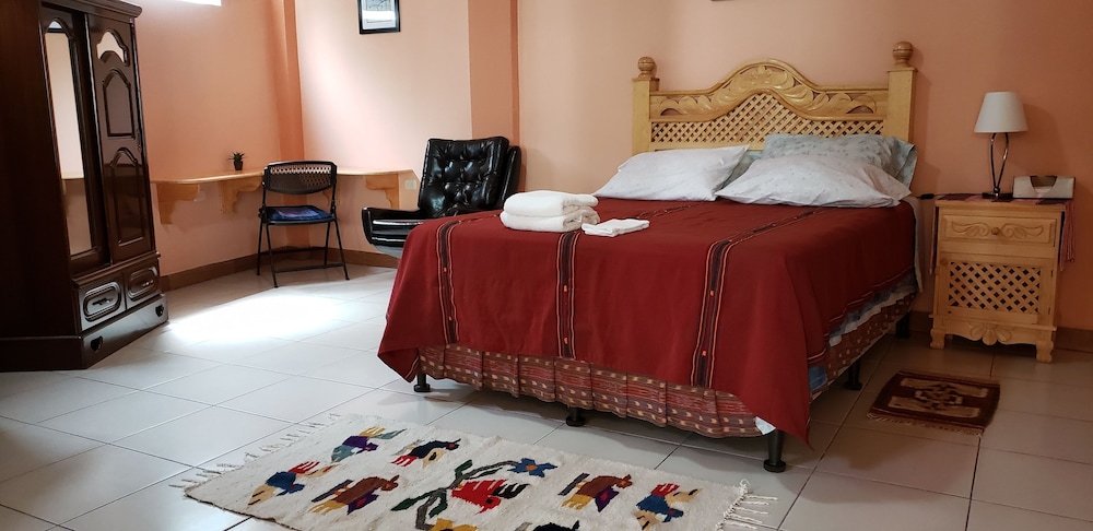 Jabel Tinamit Hotel & Villas