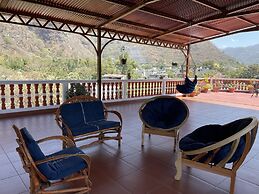 Jabel Tinamit Hotel & Villas