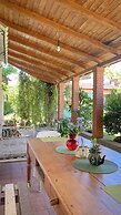 Casa del Árbol Hostel