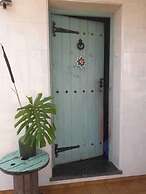 Casa del Árbol Hostel