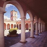 Casa del Árbol Hostel