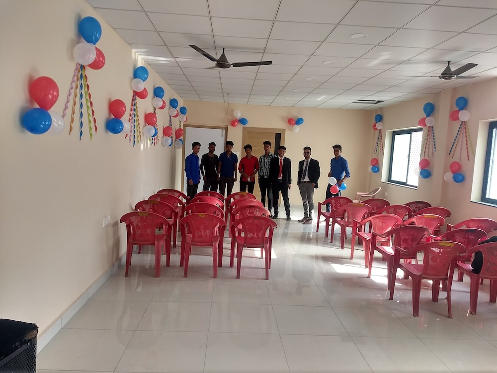 Hotel Reyansh