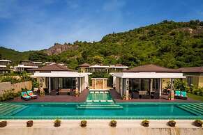 Resort Pool Villa With 5 Bedrooms TS1
