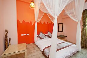 HANA B & B