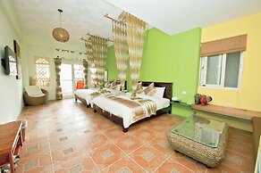 HANA B & B