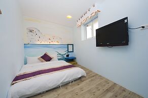 HANA B & B