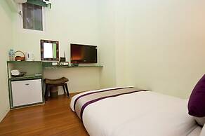 HANA B & B