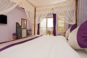 HANA B & B