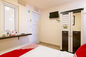 OYO 786 Sutomo Guest House