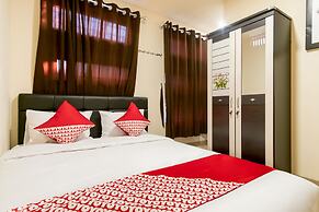 OYO 786 Sutomo Guest House